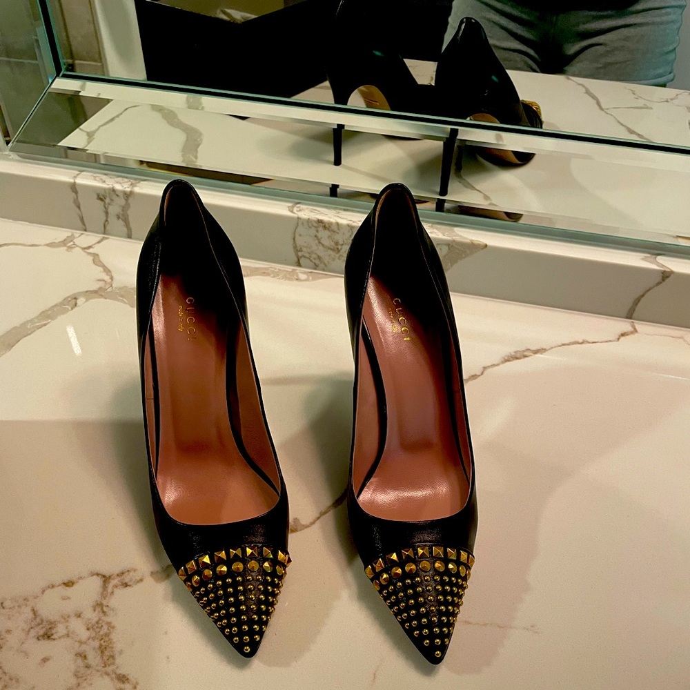 Used Authentic Gucci Gold Studded Pumps Black - Size 41